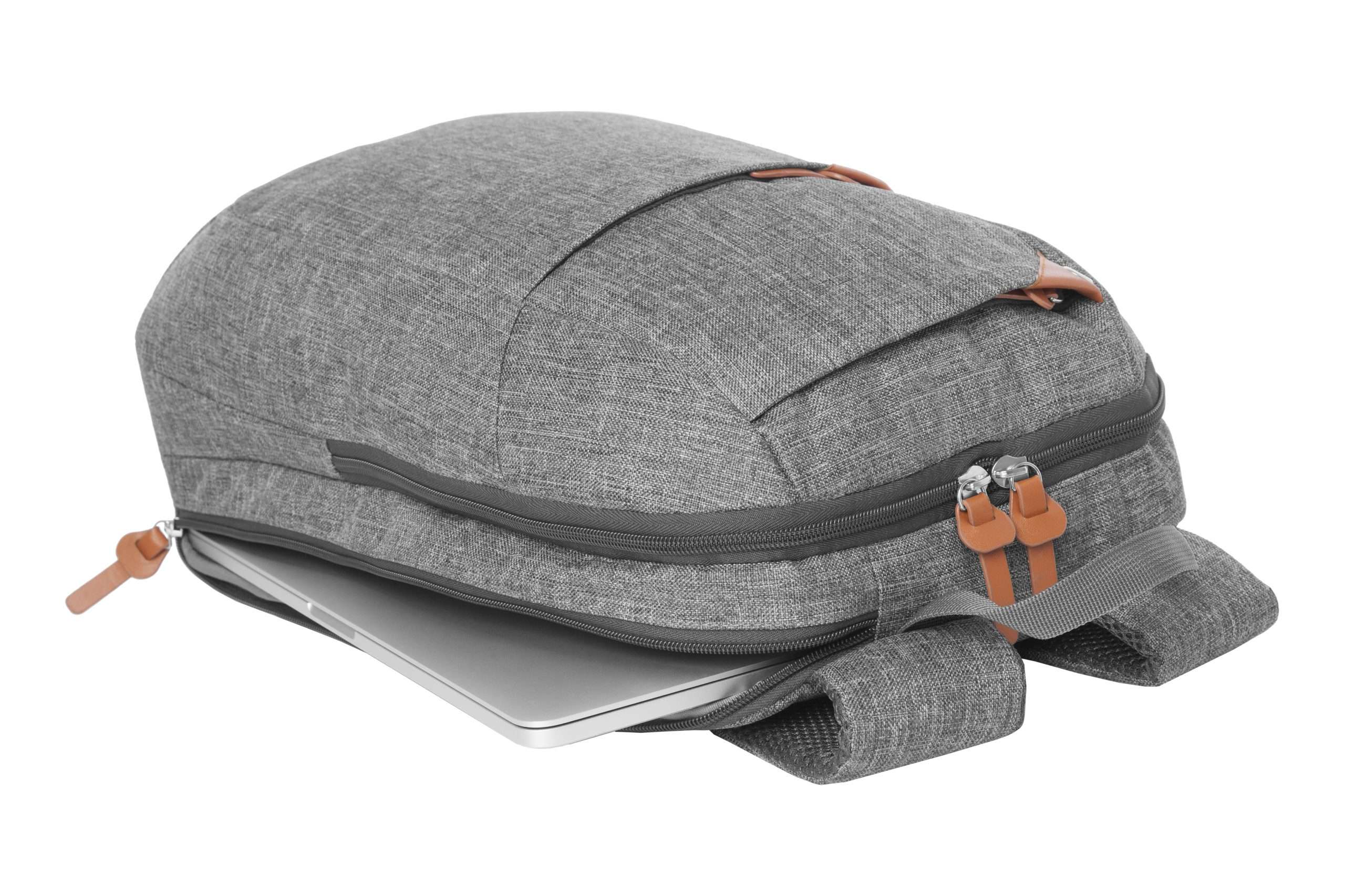 C535_gris_laptop_01-scaled-1.jpg