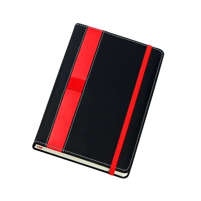 Libreta pasta rigida fabricada en poliuretano con resorte y porta pluma con 80 hojas. No incluye pluma.